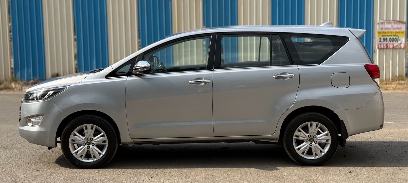 Innova Crysta 